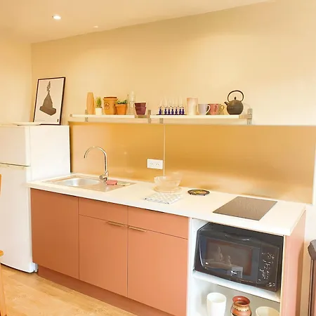 Great Flat! 12 Minute Walk From Train Station And Palais דירה *