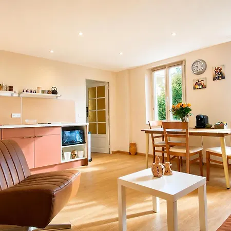 Great Flat! 12 Minute Walk From Train Station And Palais *