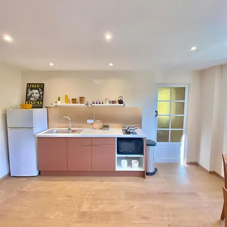 アパート Great Flat! 12 Minute Walk From Train Station And Palais カンヌ
